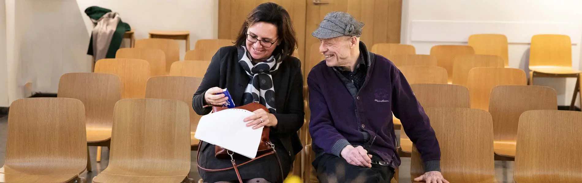 Marion van Nabestaandenzorg en Advies Amsterdam (NBZA-Amsterdam) met cliënt.